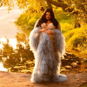 Maternity photoshoot robe